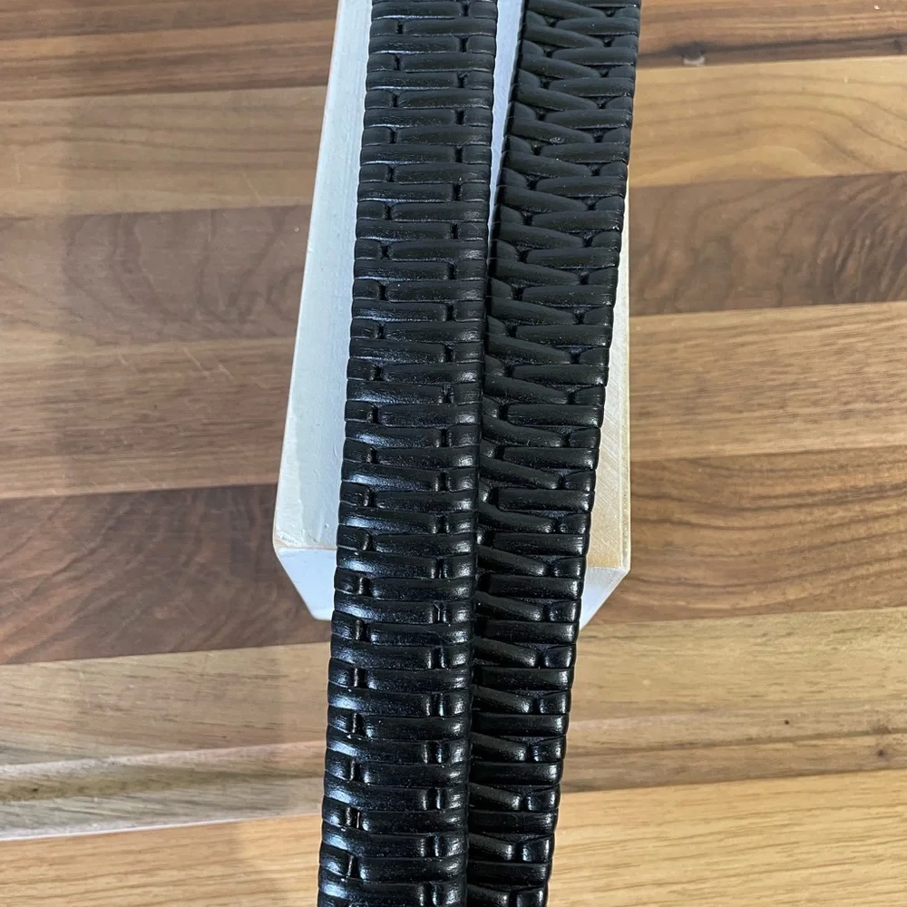 Vtg Status Genuine Leather Woven Black Belt Sz 40 Basketweave Buckle Classic